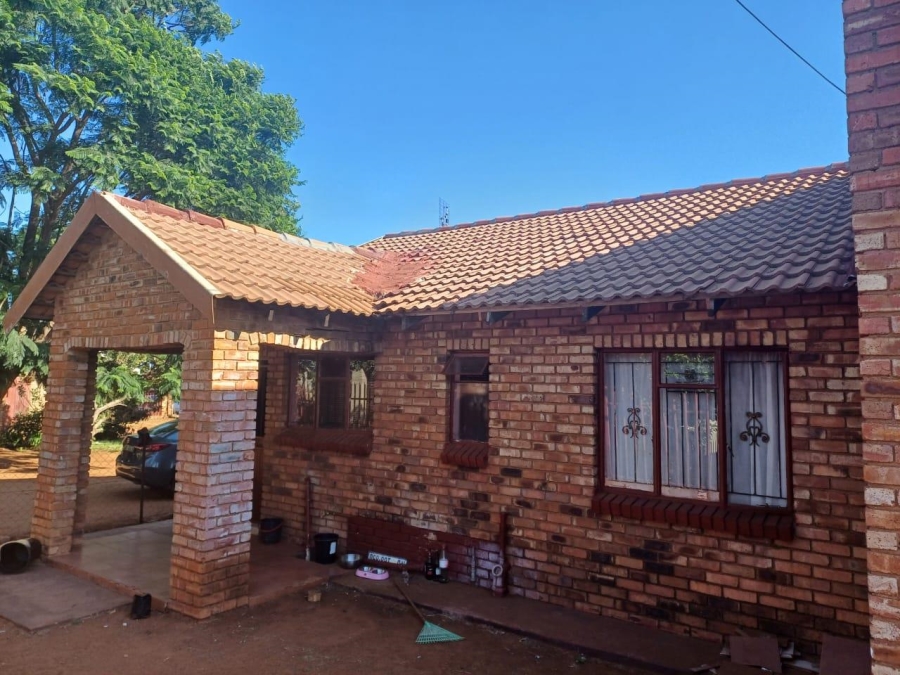 3 Bedroom Property for Sale in Mmabatho North West